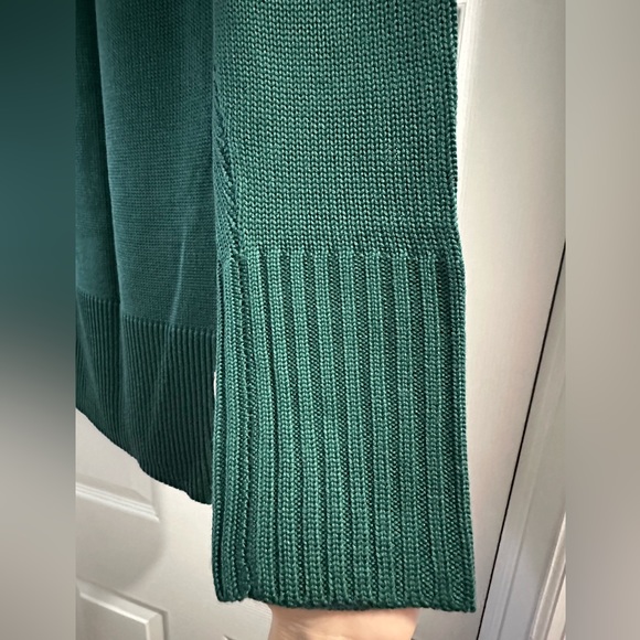 Women’s Venus sweater size small - Picture 5 of 6